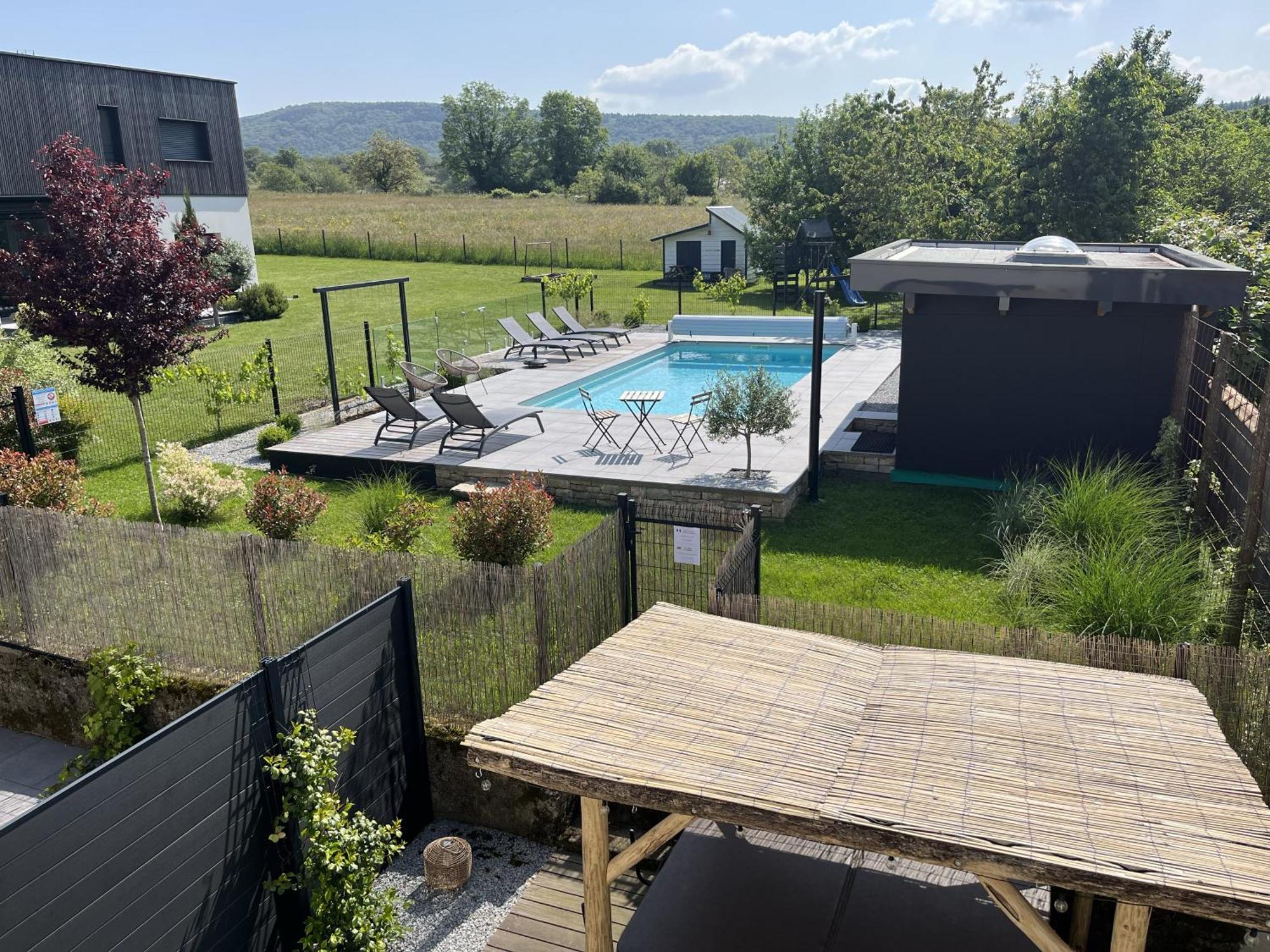 Appart-hotel N 3 Avec Terrasse, Piscine, Petit-dejeuner Et Parking Prive Apartment