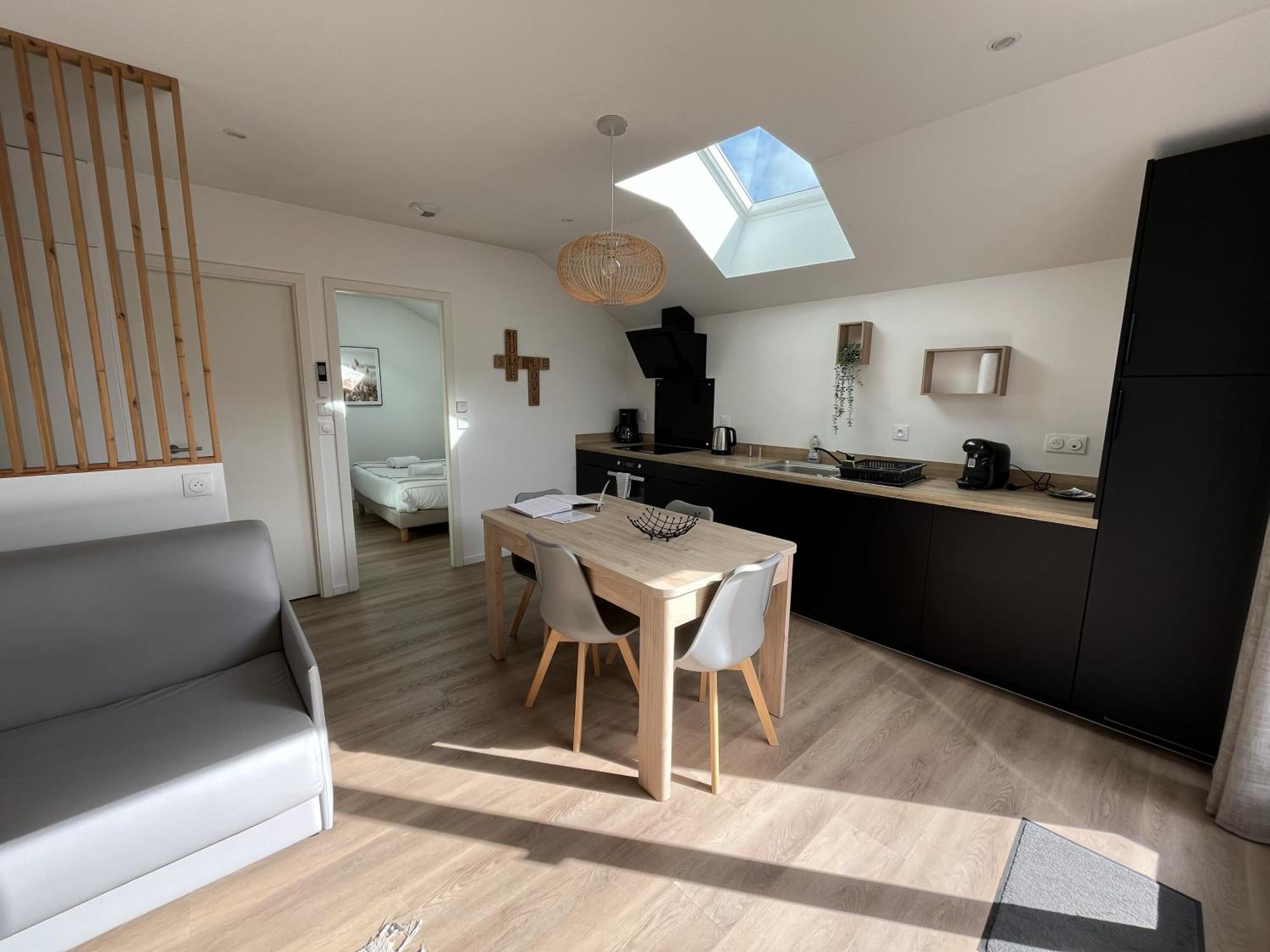 Appart-hotel N 3 Avec Terrasse, Piscine, Petit-dejeuner Et Parking Prive Appartement Chouzelot