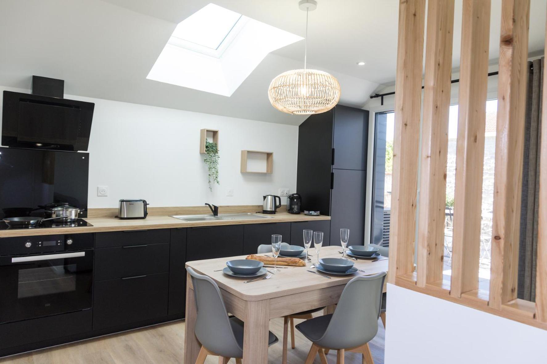 Appart-hotel N 3 Avec Terrasse, Piscine, Petit-dejeuner Et Parking Prive Appartement